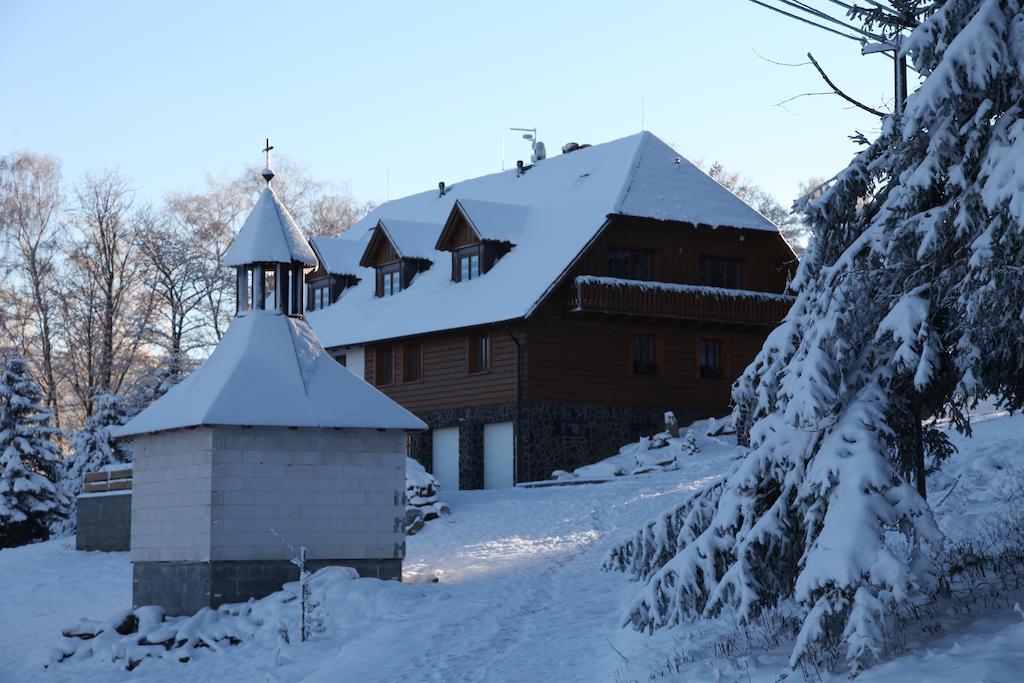 Koenig-In Hotell Hojsova Stráž Exteriör bild