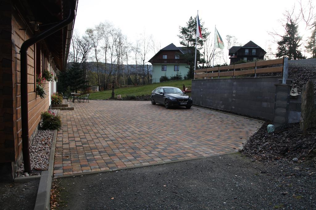Koenig-In Hotell Hojsova Stráž Exteriör bild